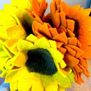 Trader Joe’s felt sunflowers 🌻